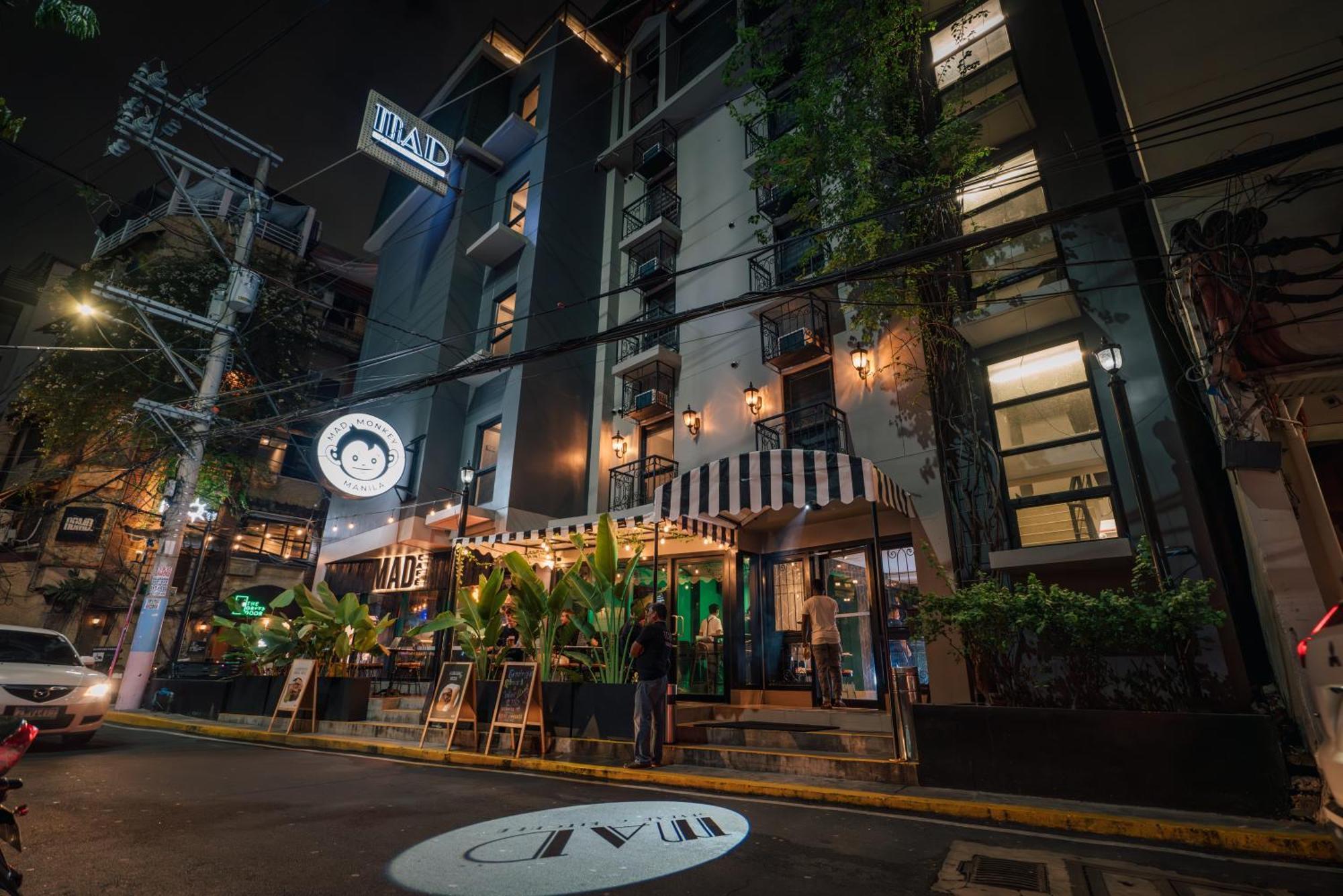 Mad Monkey Manila Hostel Makati City Kültér fotó