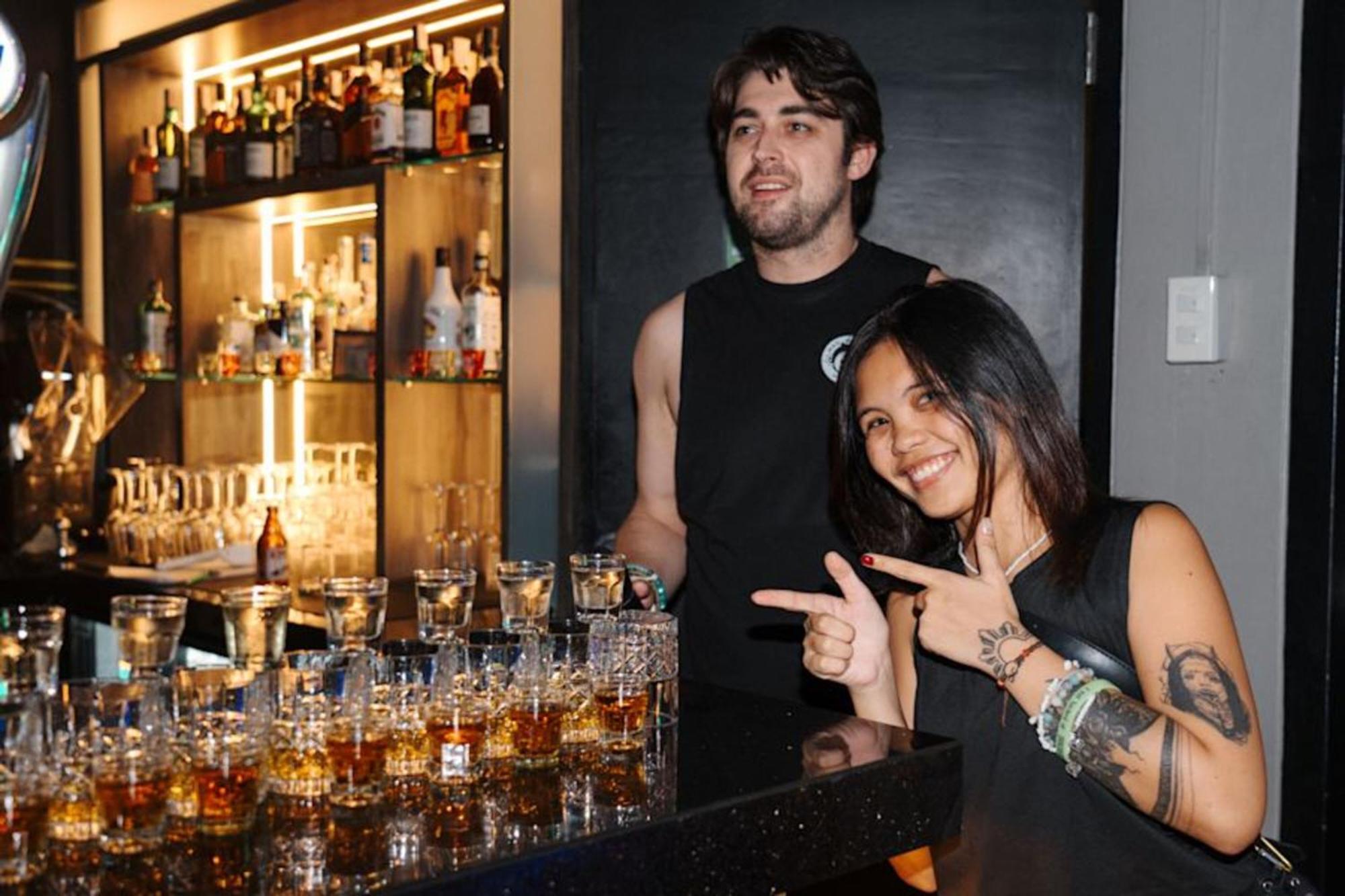 Mad Monkey Manila Hostel Makati City Kültér fotó