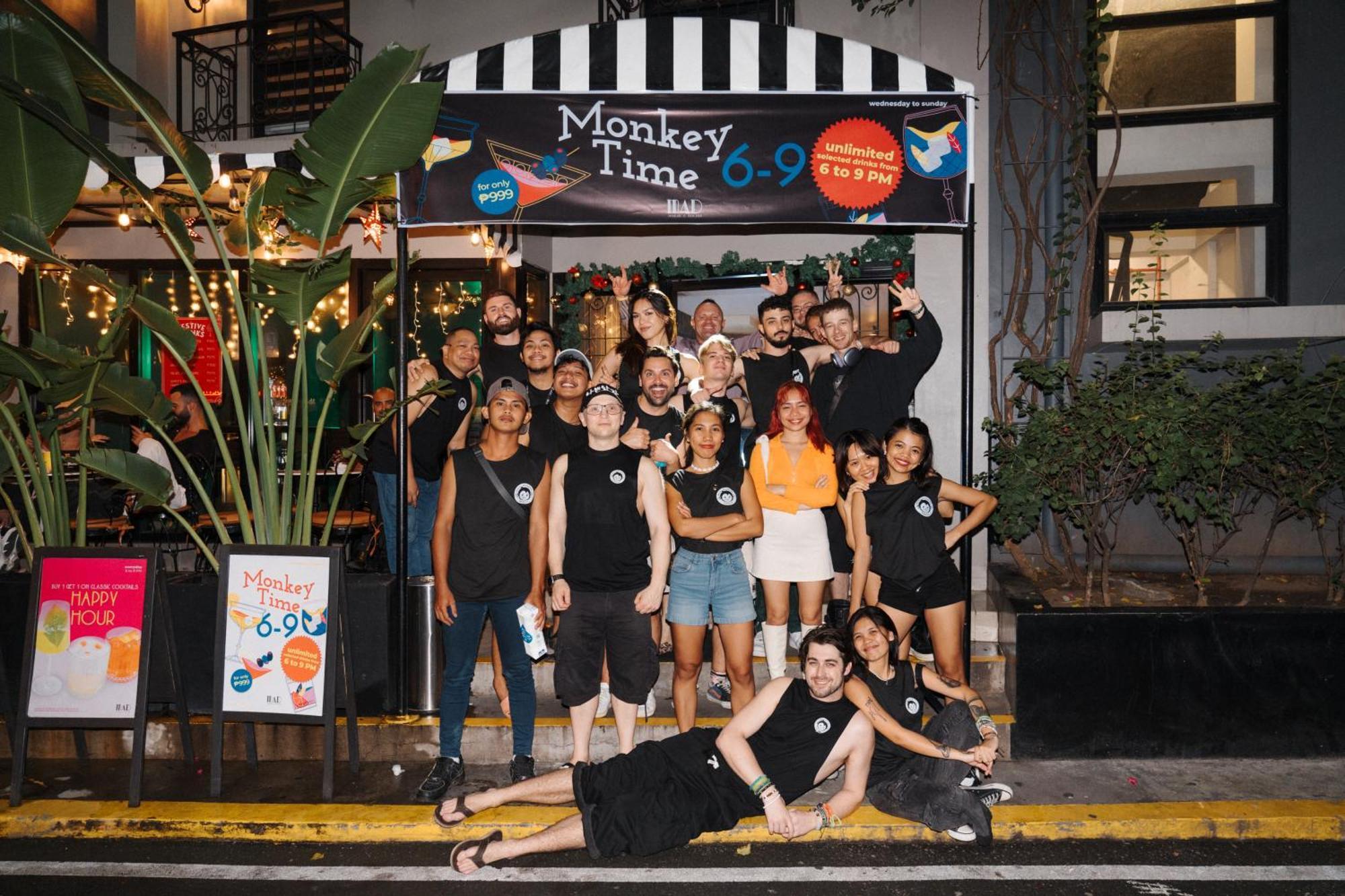 Mad Monkey Manila Hostel Makati City Kültér fotó